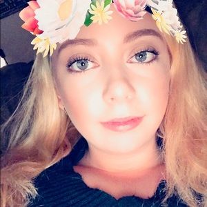 Meet your Posher, Leanne